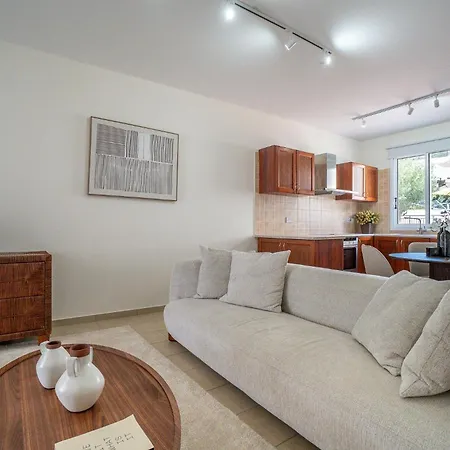 Διαμέρισμα Eden Heights E302 *