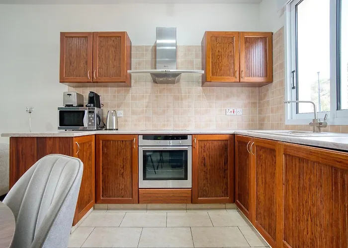 Eden Heights E302 * Klorakas