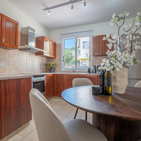 Eden Heights E302 Klorakas