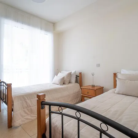 Eden Heights E302 Klorakas