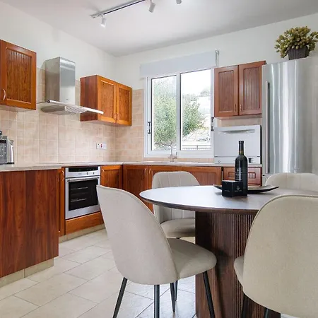 Eden Heights E302 * Klorakas