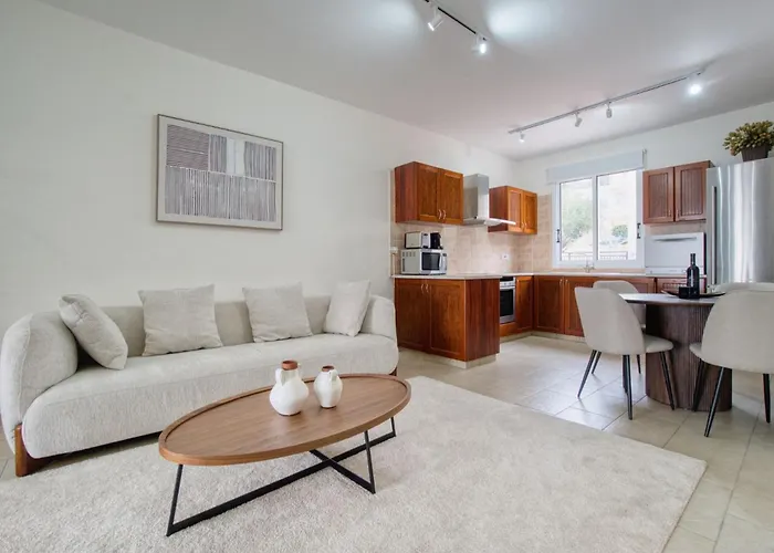 Eden Heights E302 * Klorakas